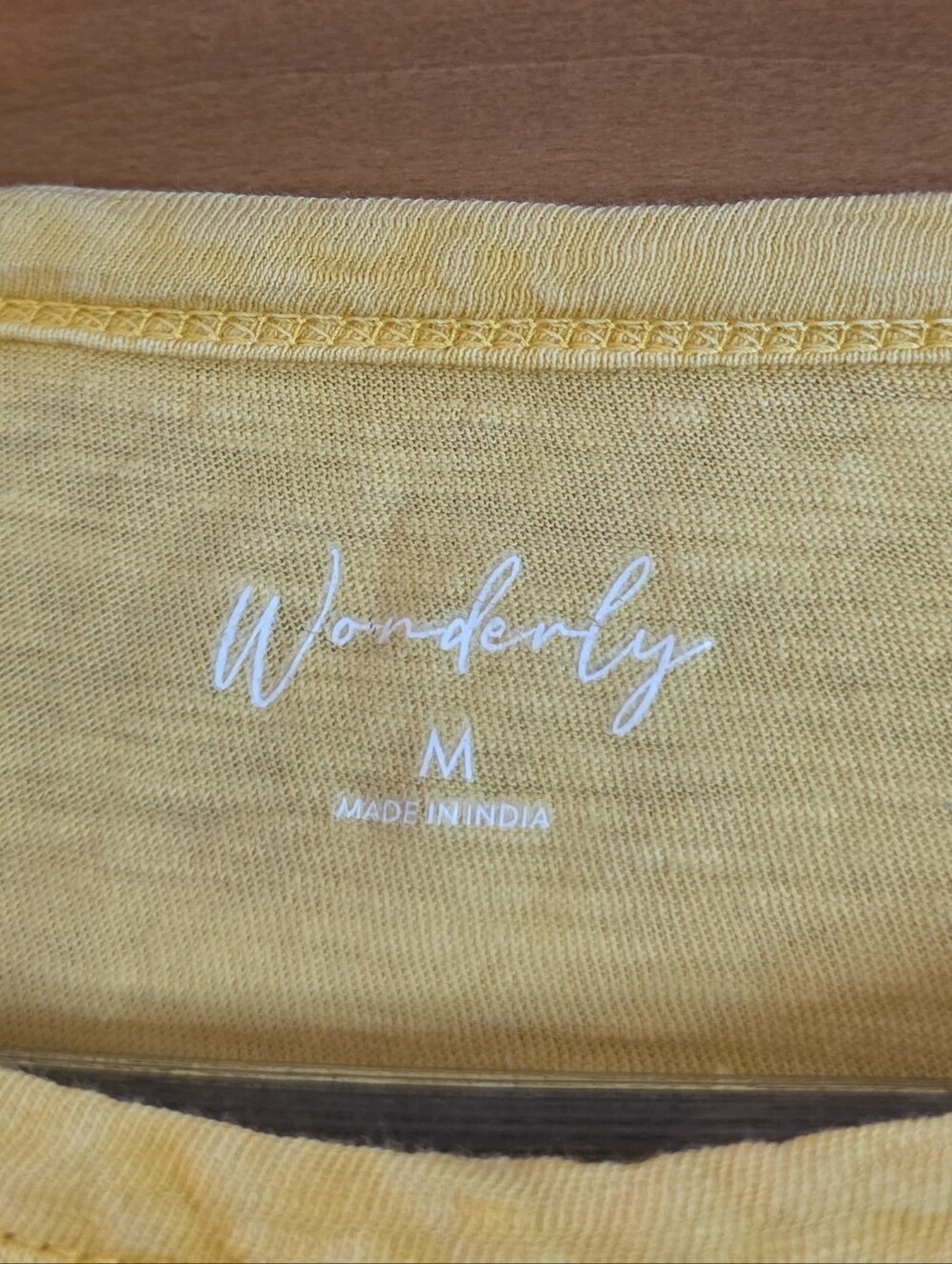 Wonderly Mustard Yellow Slub Knit Long Sleeve Crew Neck Tee Women's Medium - Picture 3 of 6